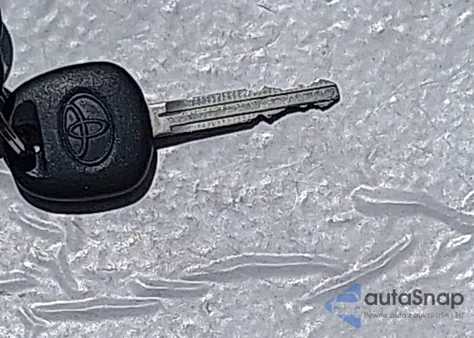 2011 Toyota Tundra Grade 5.7L V8 z USA, uszkodzony, nr VIN 5TFRY5F13BX106434